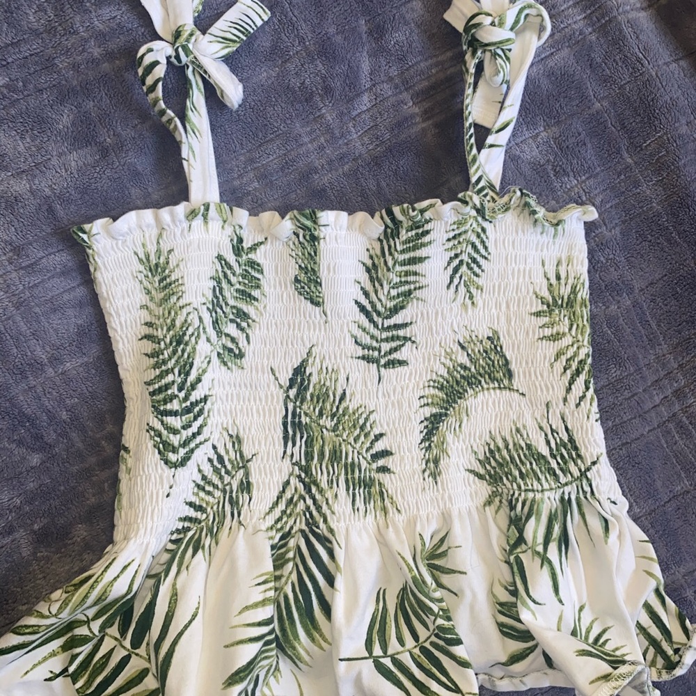 Women’s H&M shirt